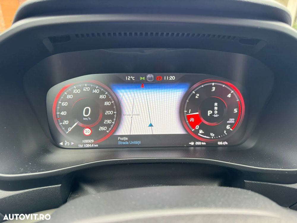 Volvo XC 40 D3 AWD Momentum Pro - 7