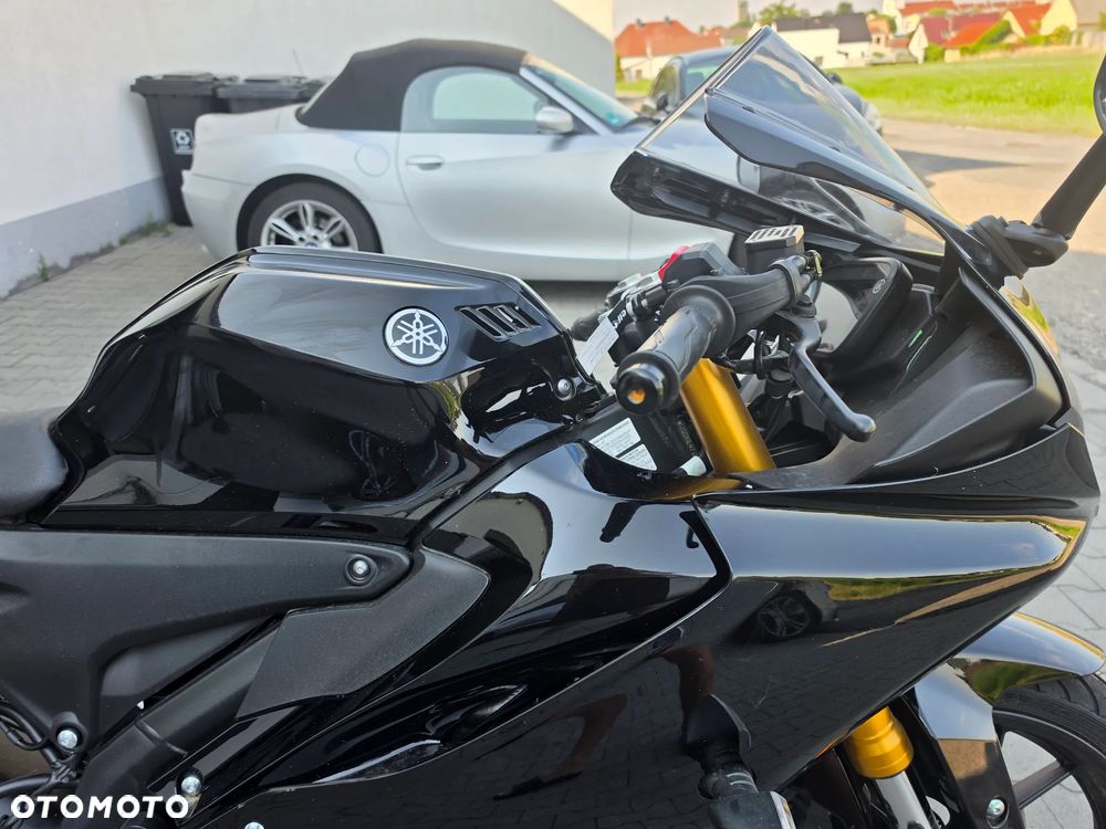 Yamaha YZF - 19
