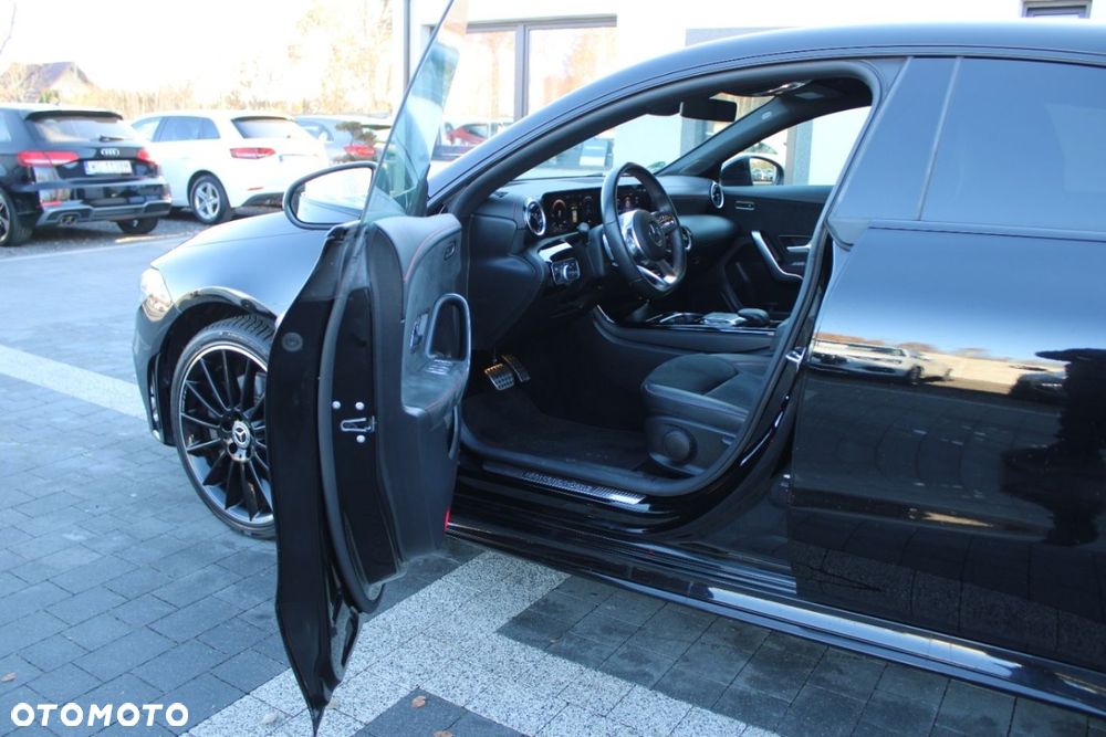 Mercedes-Benz CLA - 23