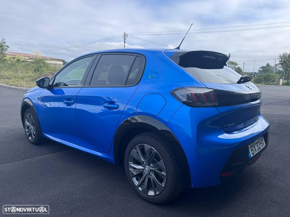 Peugeot e-208 Allure Pack - 7
