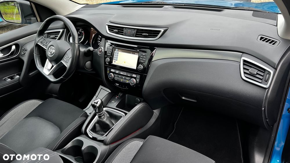 Nissan Qashqai 1.6 DIG-T N-Connecta - 33
