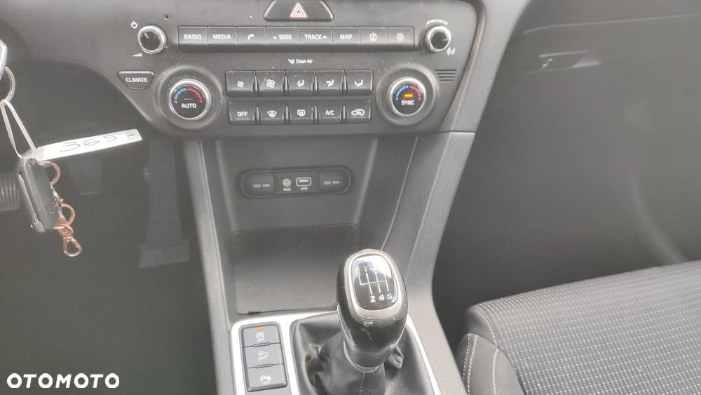 Kia Sportage 1.7 CRDI 2WD Edition 7 - 16