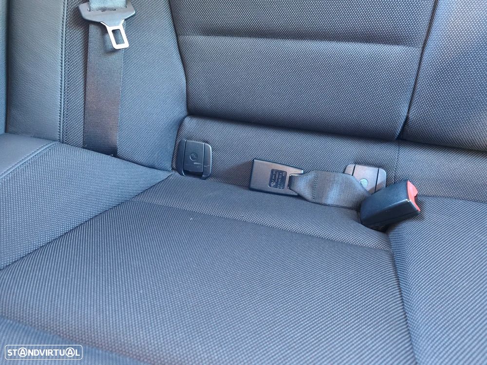 BMW 118 d Sport Line - 16