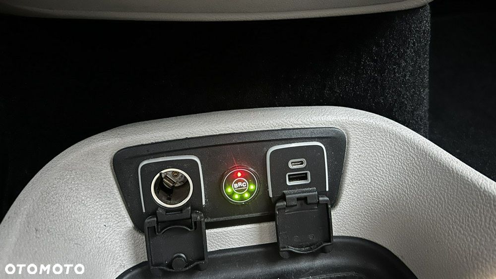 Chrysler Pacifica - 22