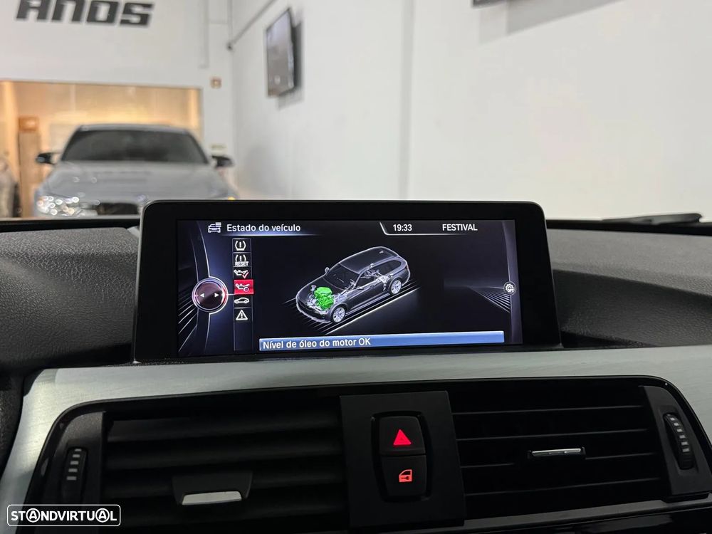 BMW 320 d Touring Pack M - 25