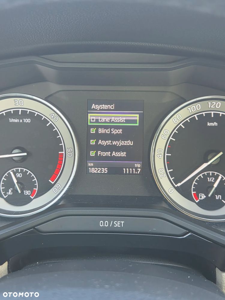 Skoda Superb 2.0 TDI 4x4 L&K DSG - 24