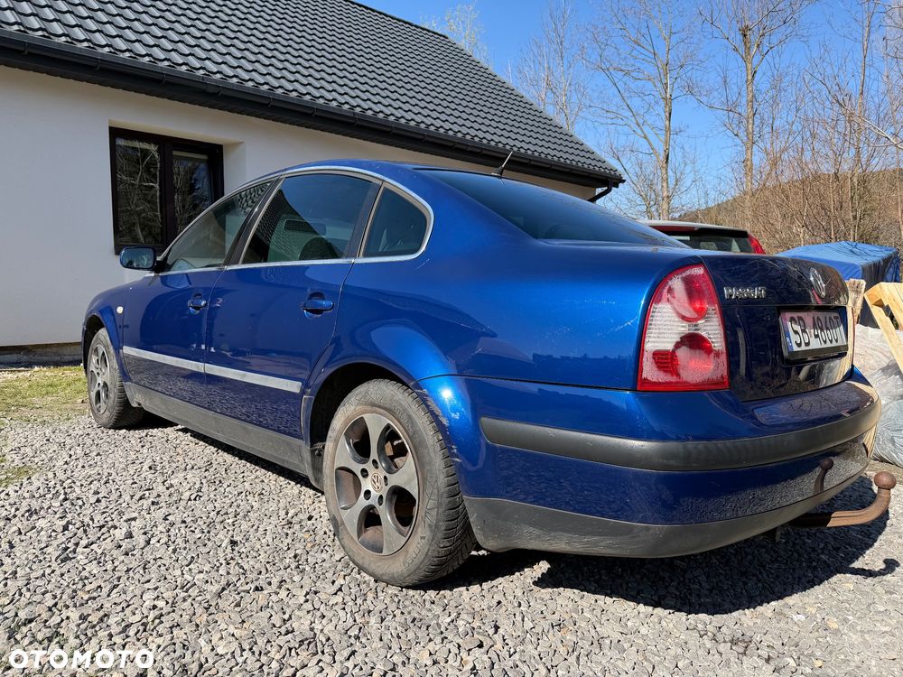 Volkswagen Passat 1.6 - 9