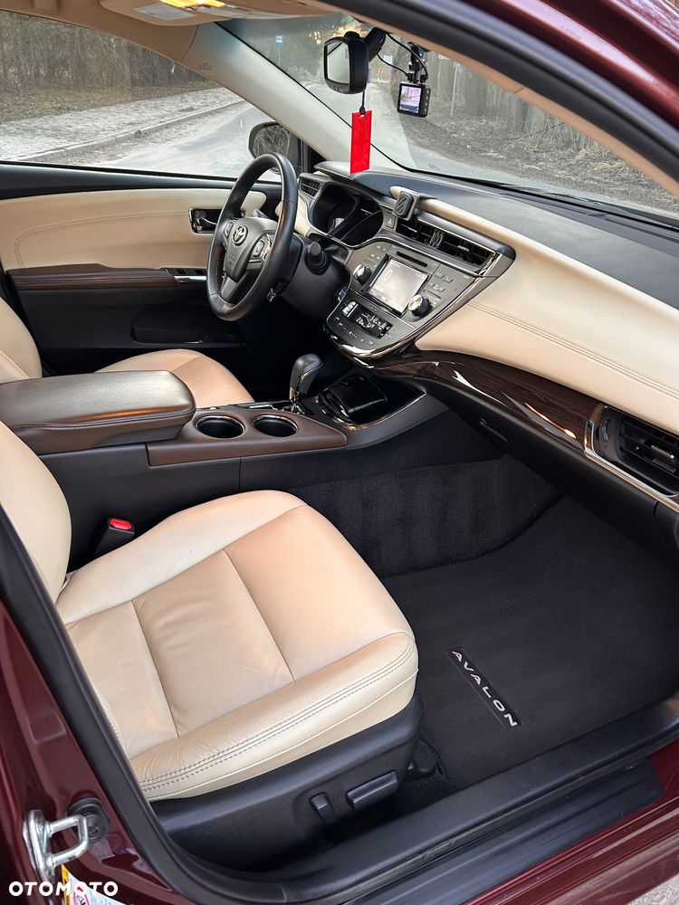 Toyota Avalon - 10