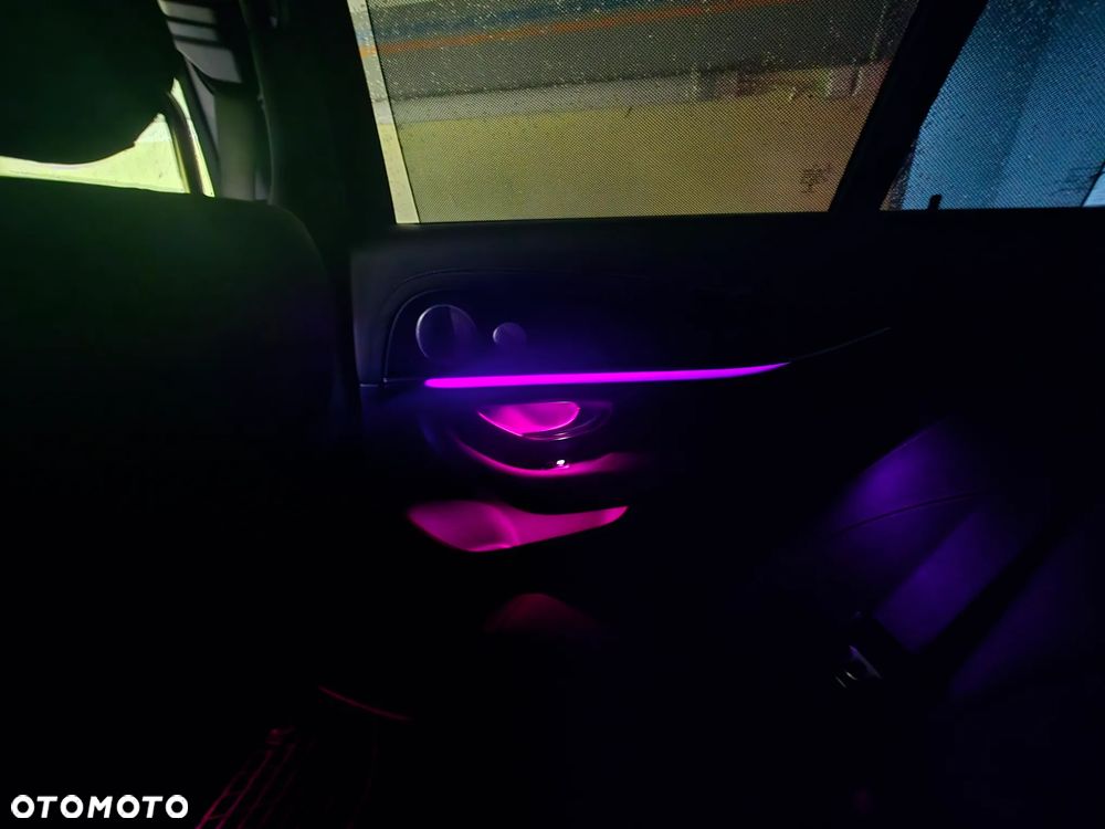 Mercedes-Benz Klasa E 220 d 4-Matic AMG - 35