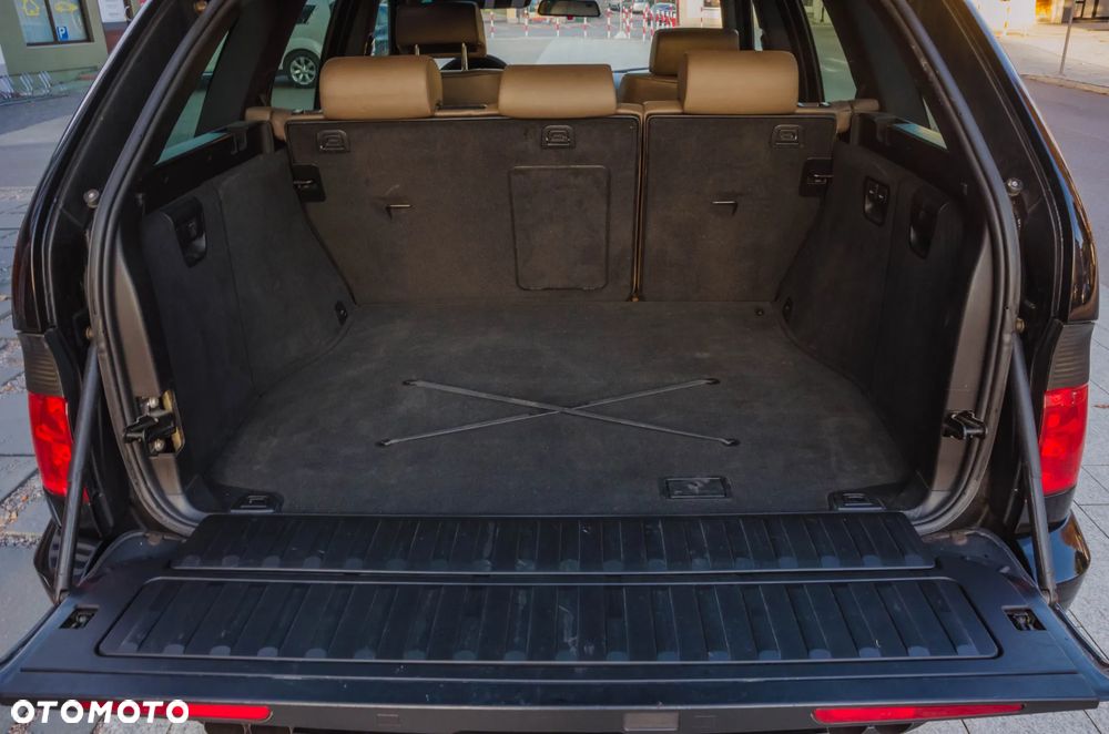 BMW X5 4.4i - 27