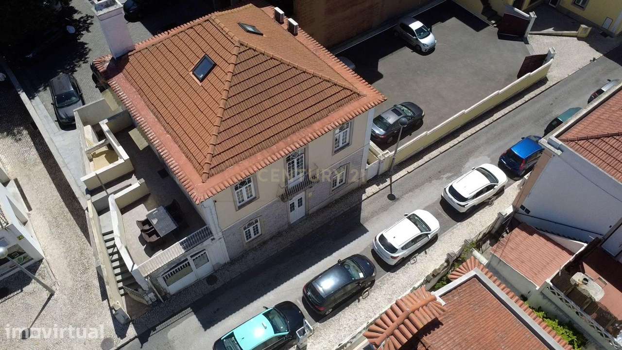 MORADIA DE CHARME NO CORAÇÃO DE SINTRA * 3 Apartamentos * 6 quartos - Grande imagem: 3/60