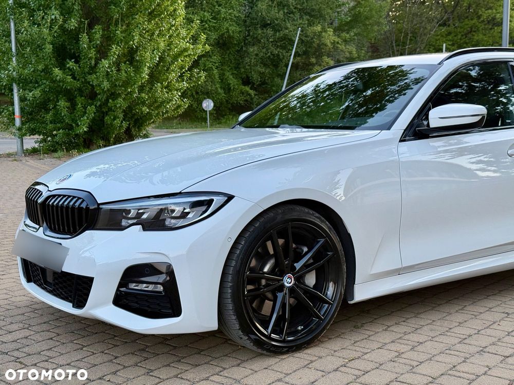 BMW Seria 3 330i M Sport sport - 16