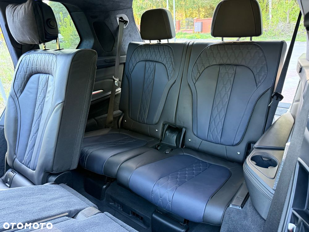 BMW X7 M50d sport - 33