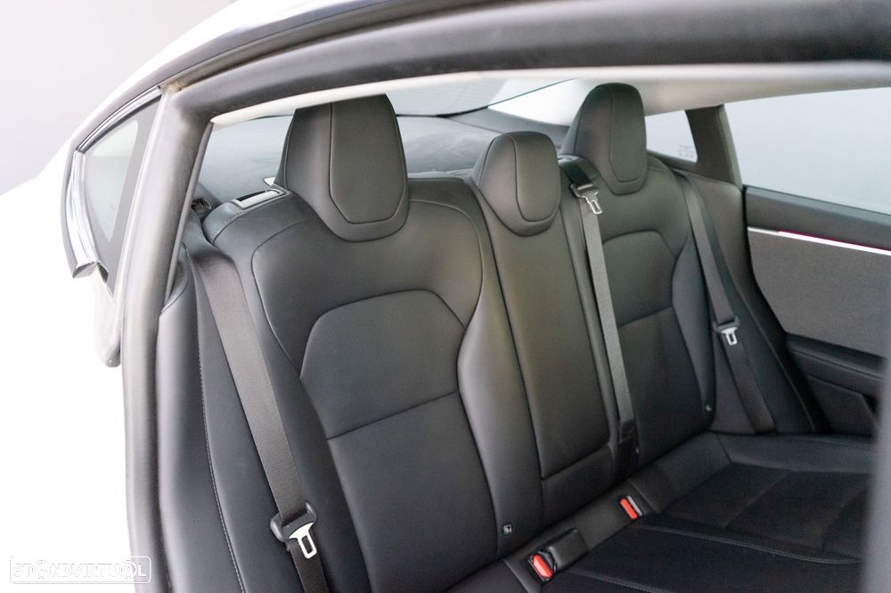 Tesla Model 3 Standard RWD Plus - 38