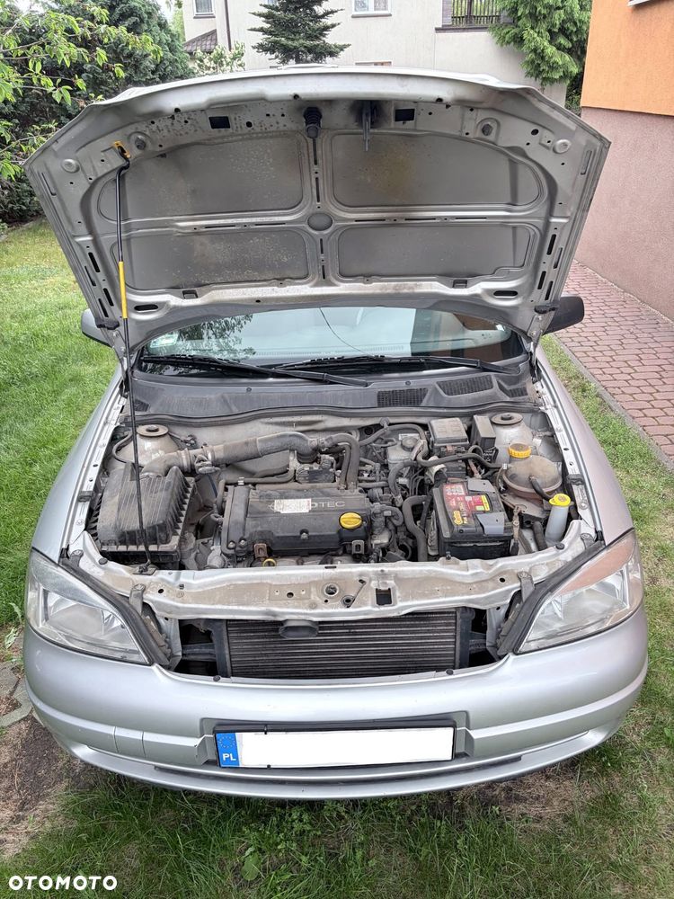Opel Astra 1.4 - 9
