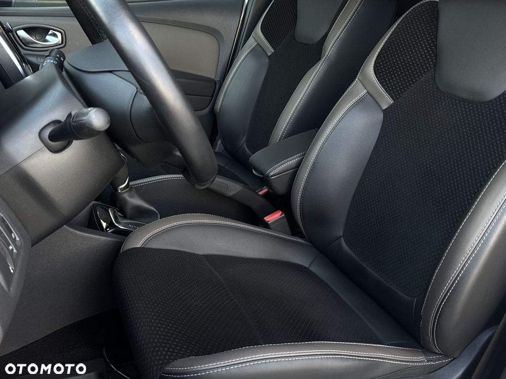 Renault Clio - 11