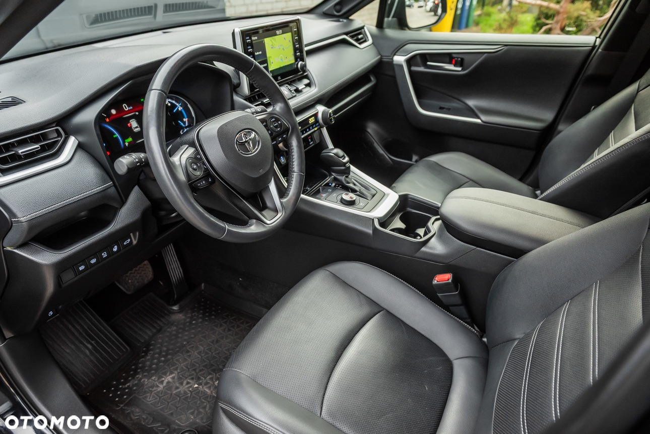 Toyota RAV4 2.5 4x4 Hybrid Team Deutschland - 23