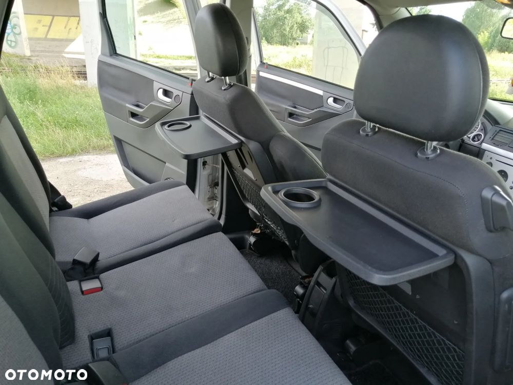 Opel Meriva 1.6 16V Cosmo - 12