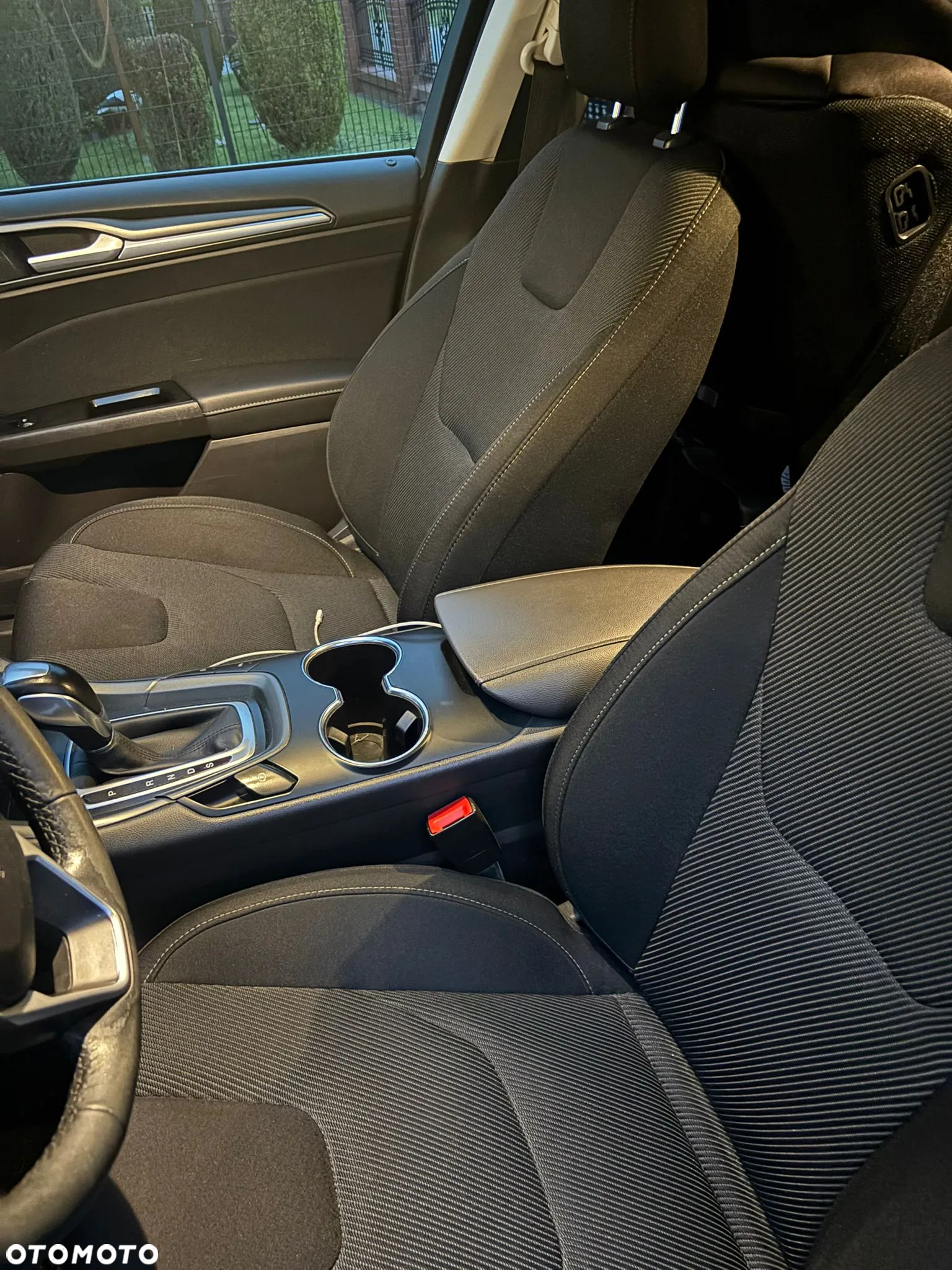Ford Mondeo 2.0 TDCi Titanium PowerShift - 9