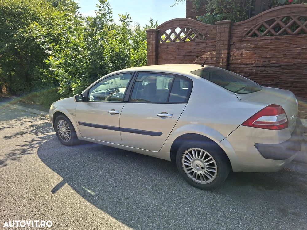 Renault Megane 1.6 16V Privilege Aut - 2