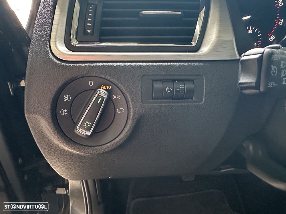 Skoda Rapid Spaceback 1.2 TSi Elegance - 26