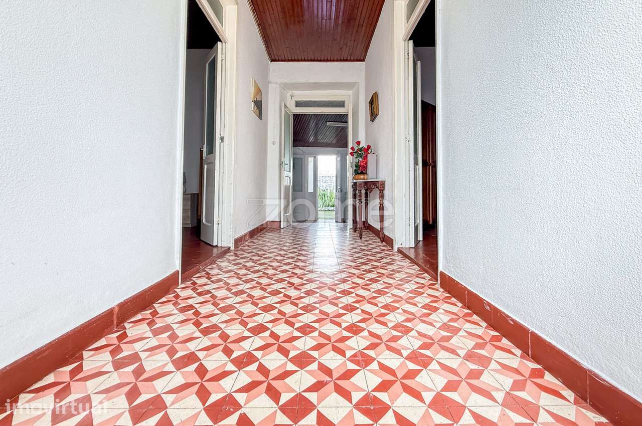 Moradia T2 com Espaço Comercial – Maia, São Miguel - Grande imagem: 4/23