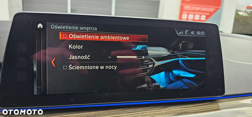 BMW Seria 5 530i Sport Line - 31