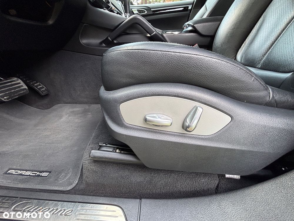 Porsche Cayenne Tiptronic S - 18
