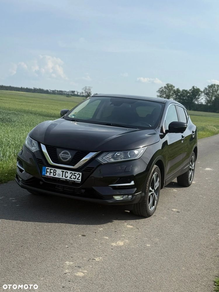 Nissan Qashqai 1.2 DIG-T N-Connecta Xtronic - 1