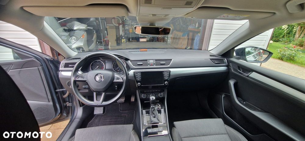 Skoda Superb 2.0 TDI DSG Ambition - 5