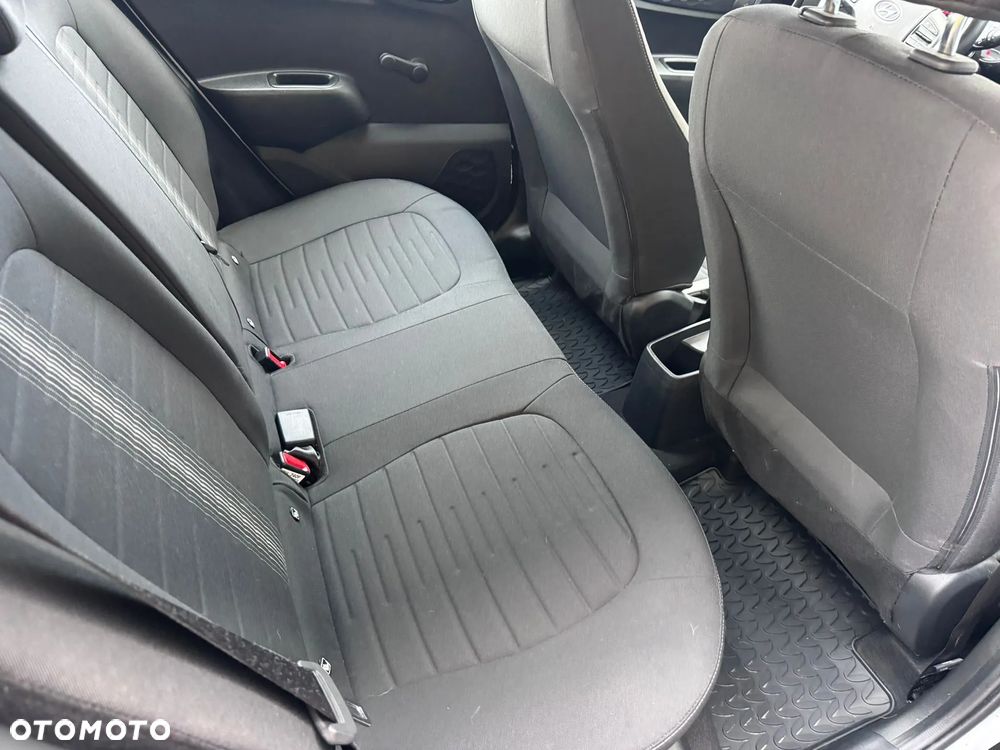 Hyundai i10 1.0 EDITION 30+ - 21