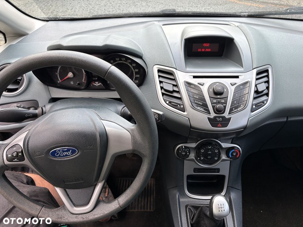 Ford Fiesta - 5