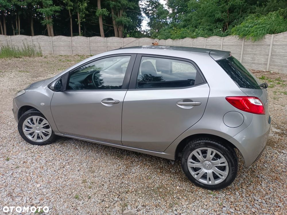 Mazda 2 - 11
