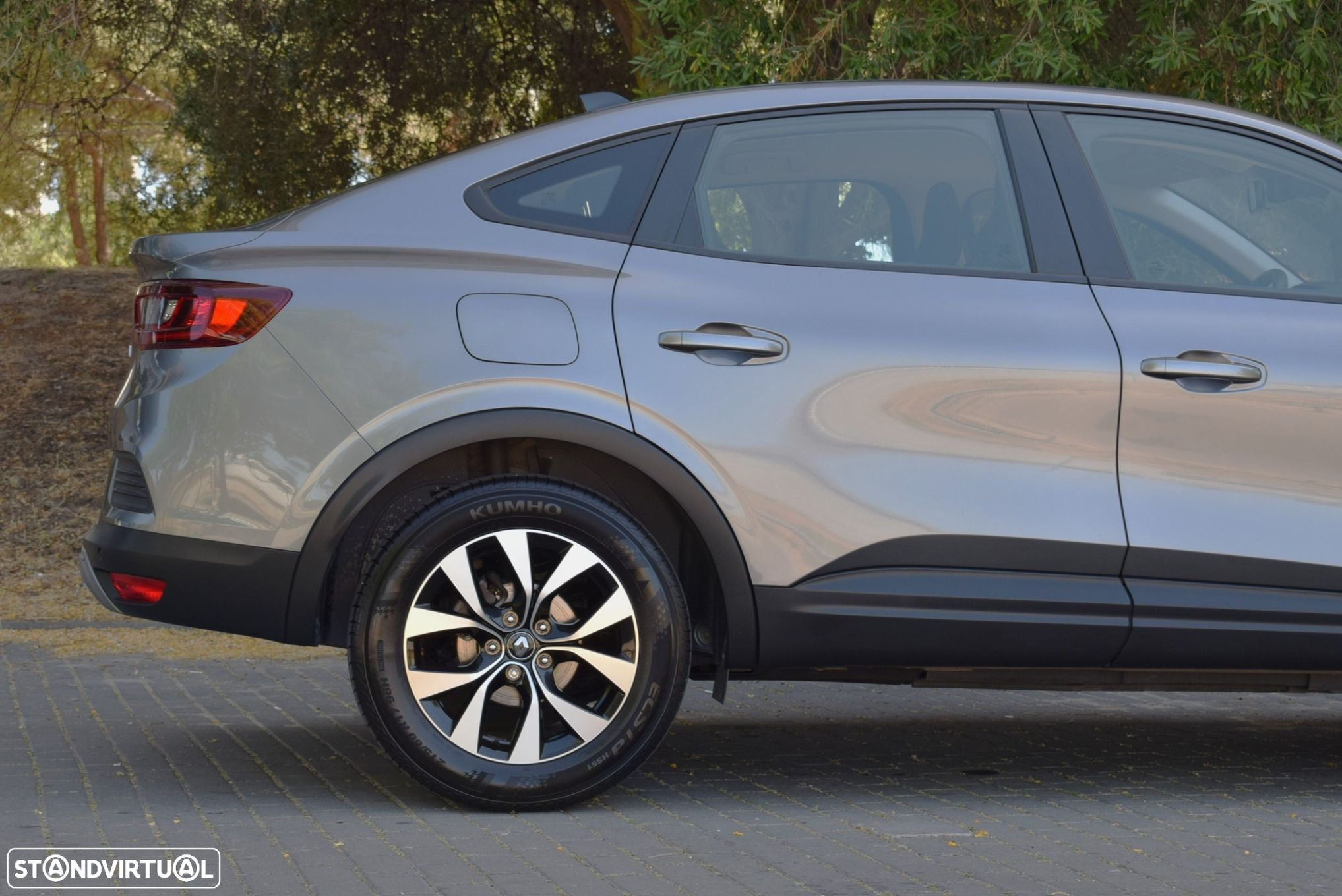 Renault Arkana 1.6 E-Tech Intens - 16