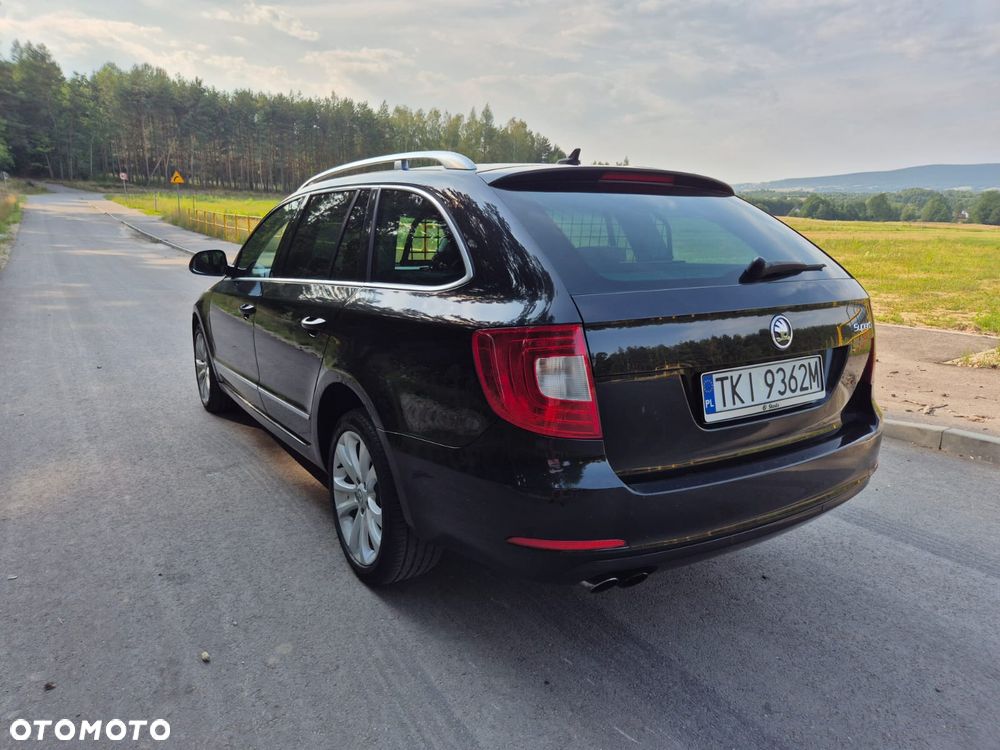 Skoda Superb 2.0 TDI Elegance DSG - 9