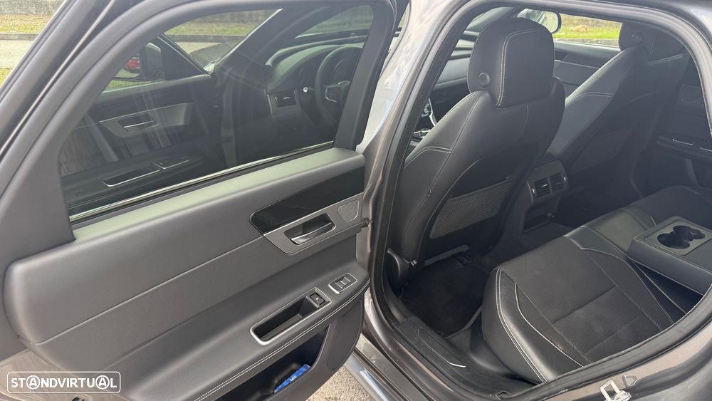 Jaguar XF Sportbrake 2.0 D R-Sport Aut. - 18