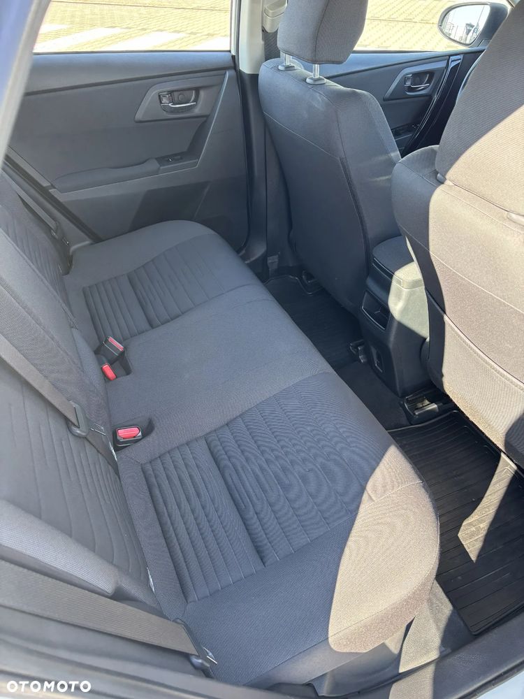 Toyota Auris Hybrid 135 Comfort - 17