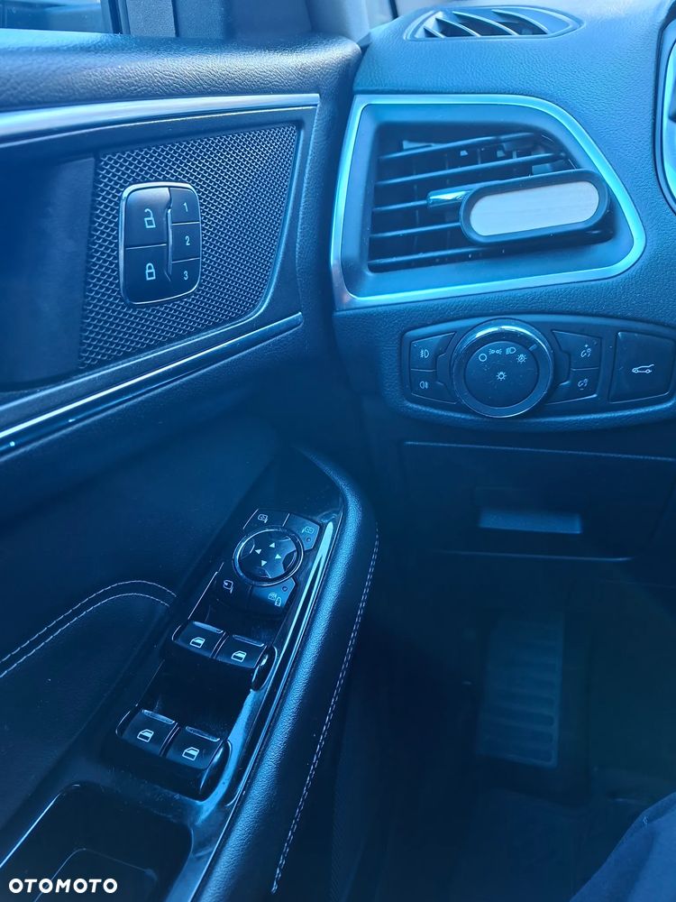Ford Galaxy - 30