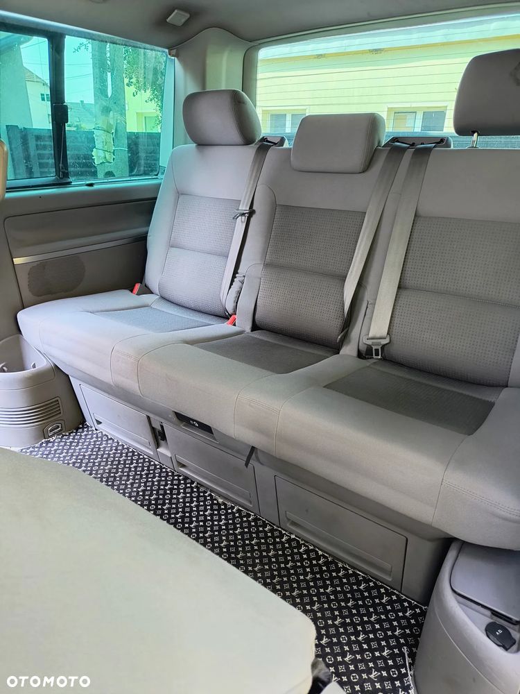 Volkswagen Transporter - 9
