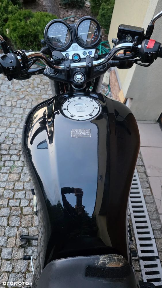 Suzuki GSX - 6