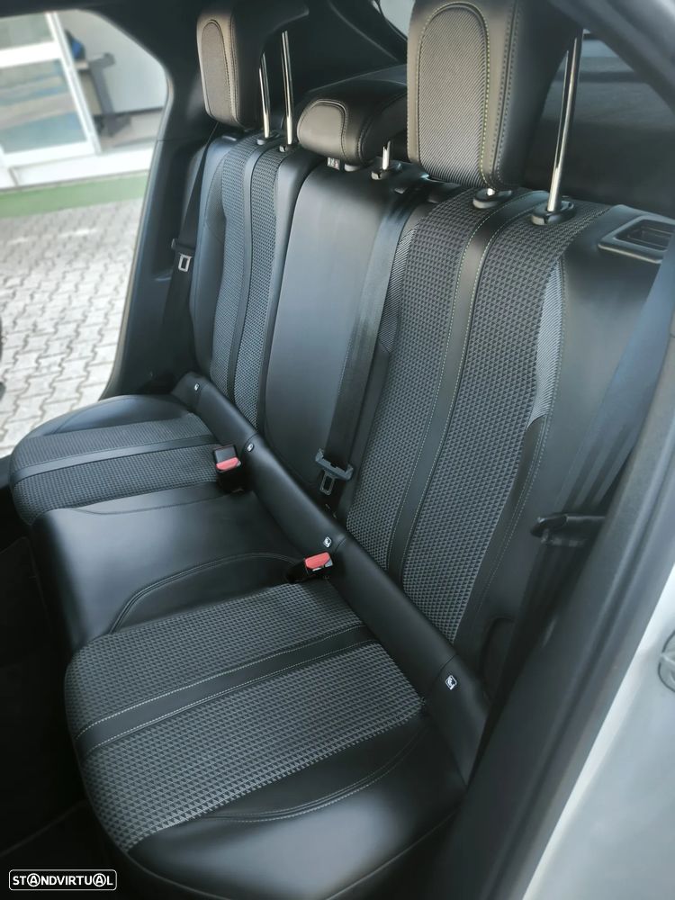 Peugeot 2008 1.2 PureTech GT Line EAT8 - 12