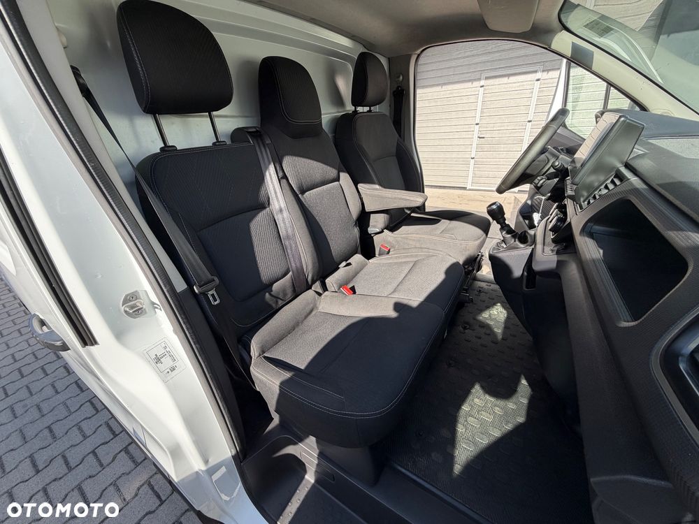 Renault TRAFIC BOGATA WERSJA!! Martwe pole, Park Assist, NAWIGACJA KLIMATYZACJA TEMPOMAT, świeżo sprowadzony, OKAZJA !!!! - 12
