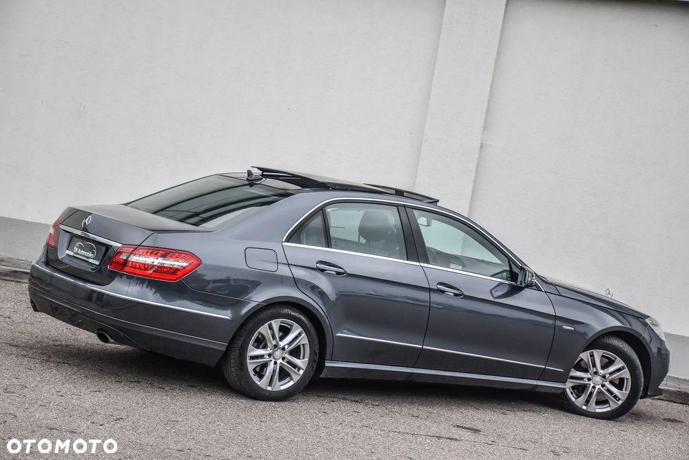 Mercedes-Benz Klasa E 350 CDI DPF 4Matic BlueEFFICIENCY 7G-TRONIC Avantgarde - 9