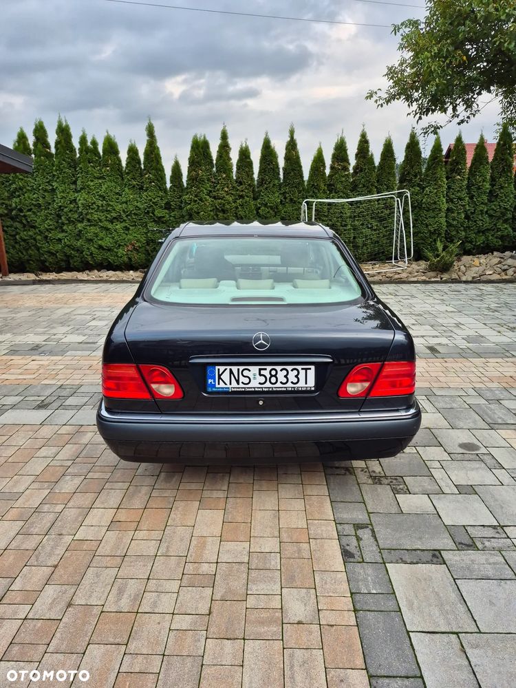 Mercedes-Benz Klasa E 320 4-Matic Elegance - 6