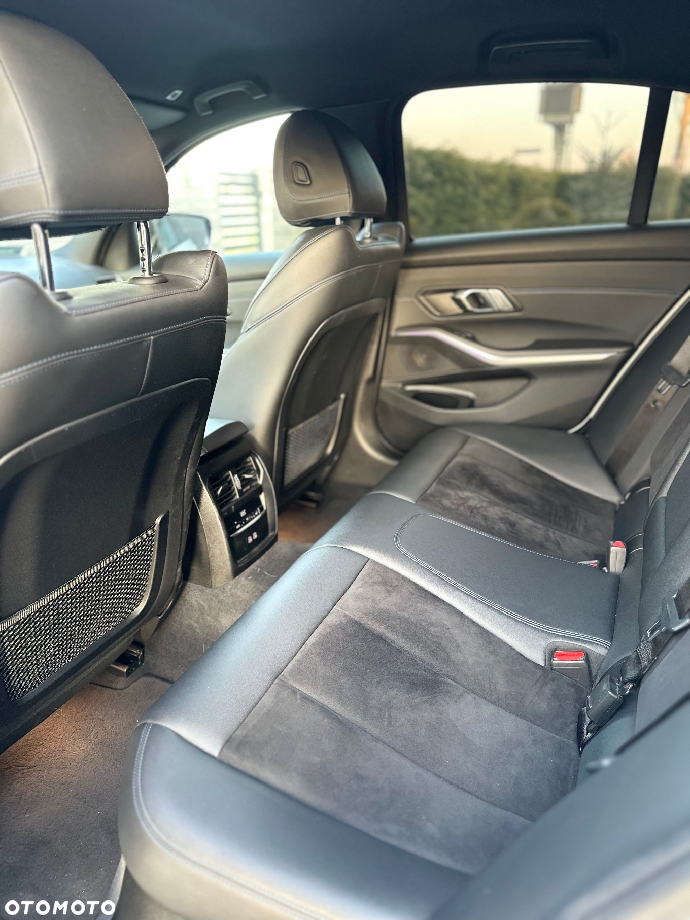 BMW Seria 3 318i M Sport - 31