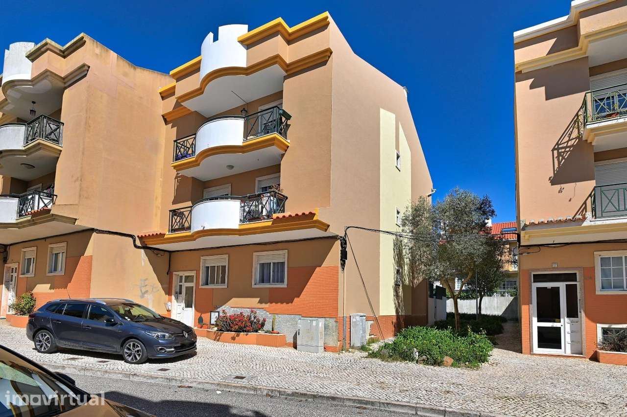 T2 com Jardim Privado, Entrada Separada Renovado Excelente Localização - Grande imagem: 4/19