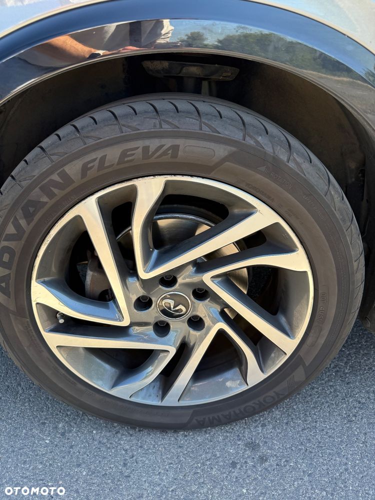 Infiniti Q30 1.6t Premium Tech 7DCT - 35