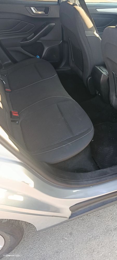 Ford Focus SW 1.5 TDCi EcoBlue Business - 6