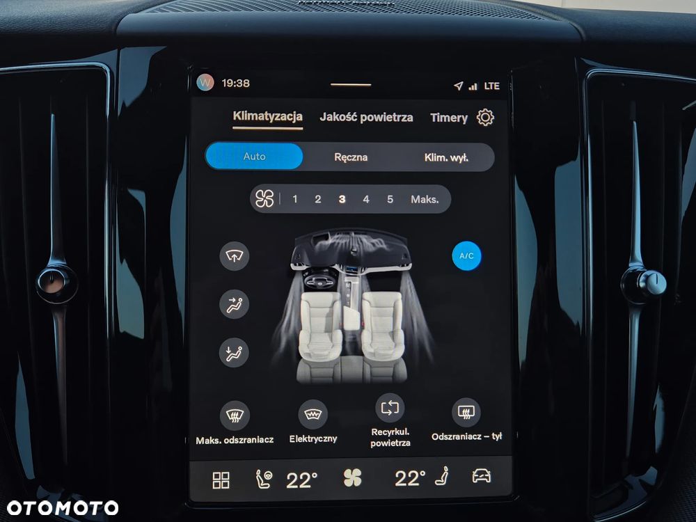Volvo XC 60 B5 B AWD Ultimate Dark - 31