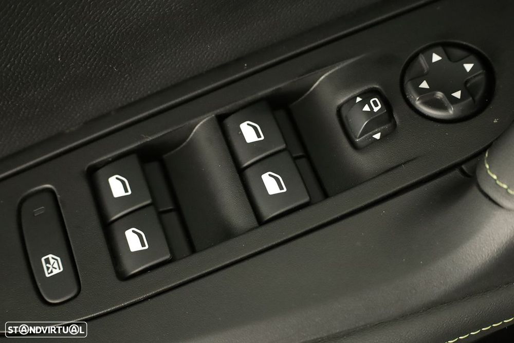 Peugeot e-2008 50 kWh GT - 20